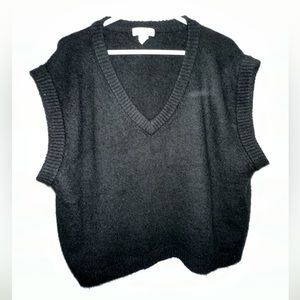 Black oversized sweater vest